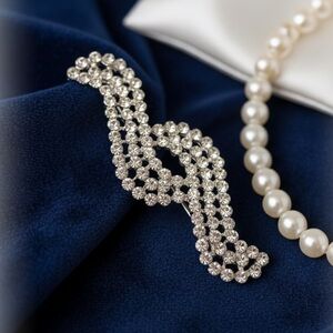 Vintage Clear Rhinestone Treble Clef Ribbon Brooch